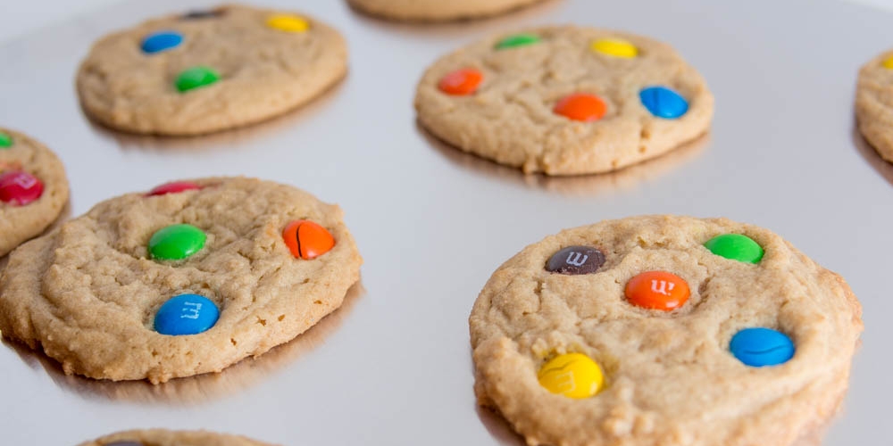 chewy m&m cookie