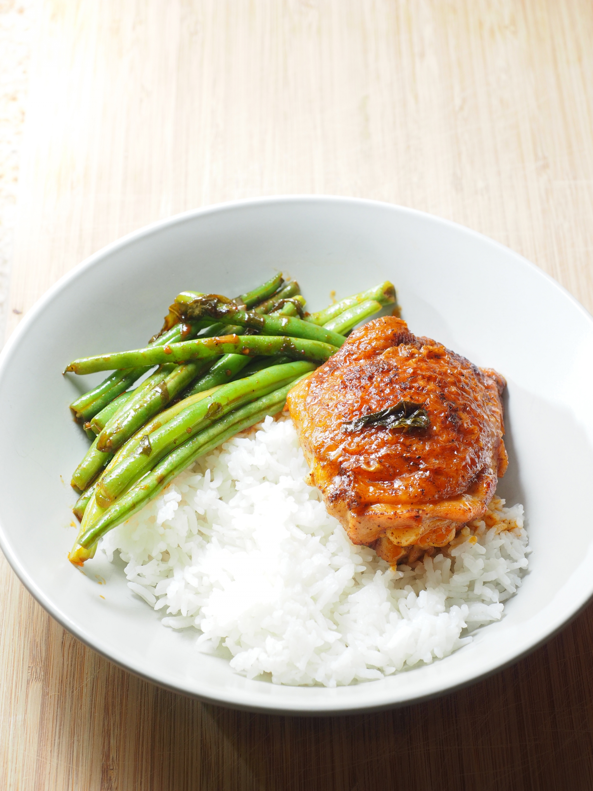 Spicy Coconut Braised Chicken Thighs